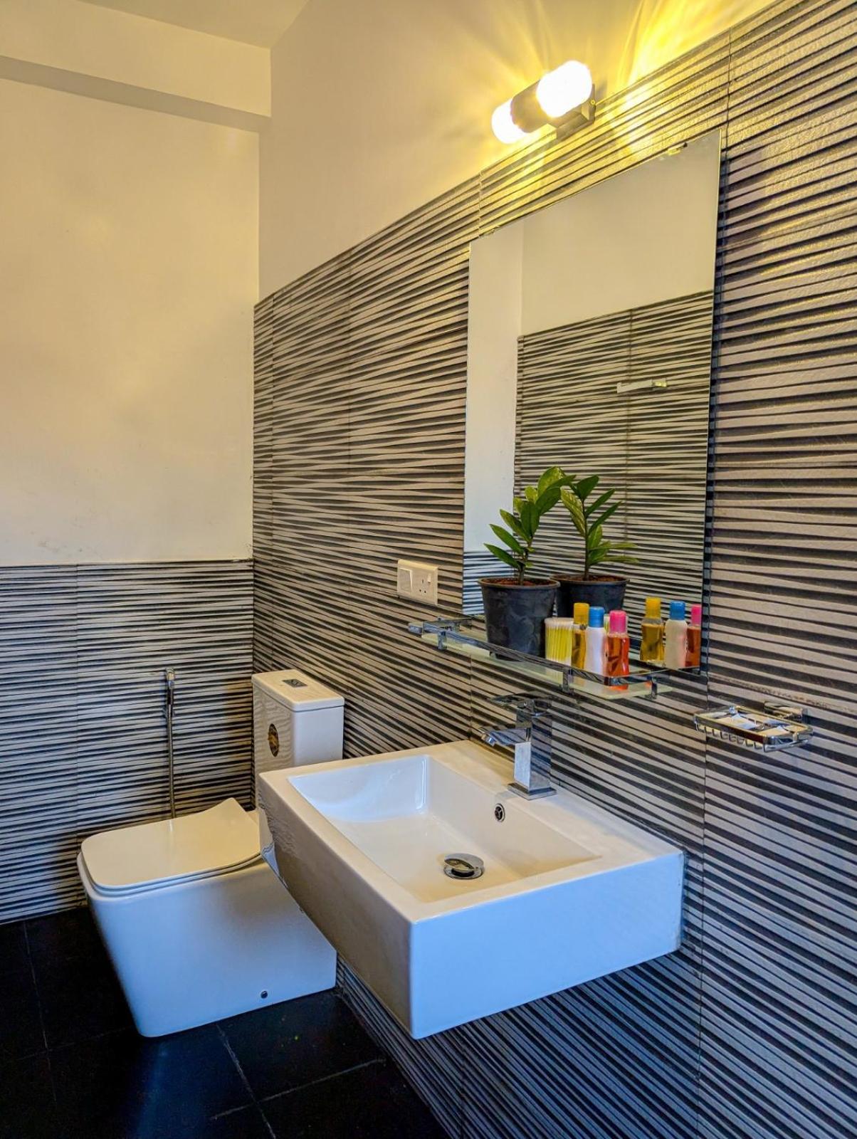 נגומבו Airport Hotel By Cmb Apartments מראה חיצוני תמונה