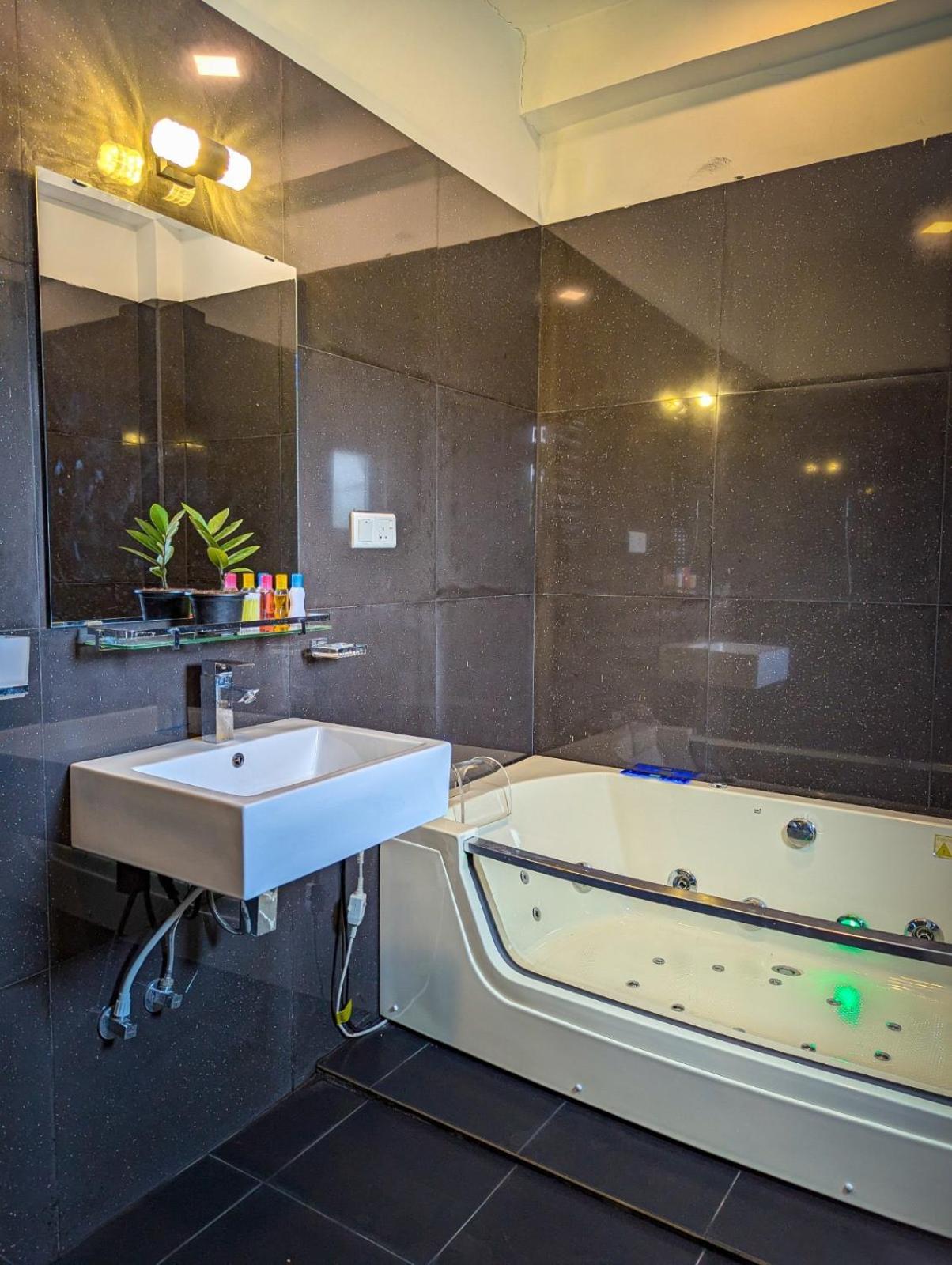 נגומבו Airport Hotel By Cmb Apartments מראה חיצוני תמונה